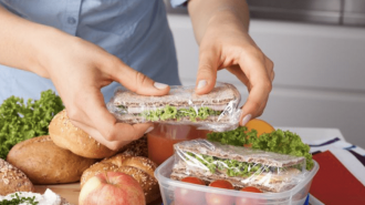 Mai multe categorii de elevi din Capitală vor beneficia de alimentație gratuită