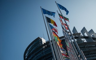 Parlamentul European a votat pentru consolidarea industriei de apărare a UE prin achiziţii comune