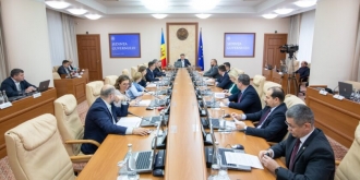 Sergiu Lazarencu, a prezentat un proiect de decizie în cadrul ședinței extraordinare a Guvernului