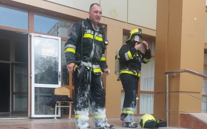 Incendiu la liceul Liviu Deleanu din sectorul Buiucani