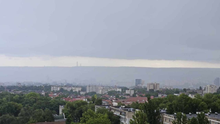 Ploile puternice au făcut ravagii în capitală