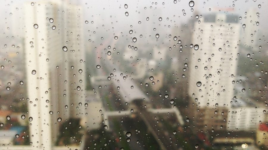 Meteorologii anunță vreme rea în toată țara. Se așteaptă ploi puternice, grindină și descărcări electrice