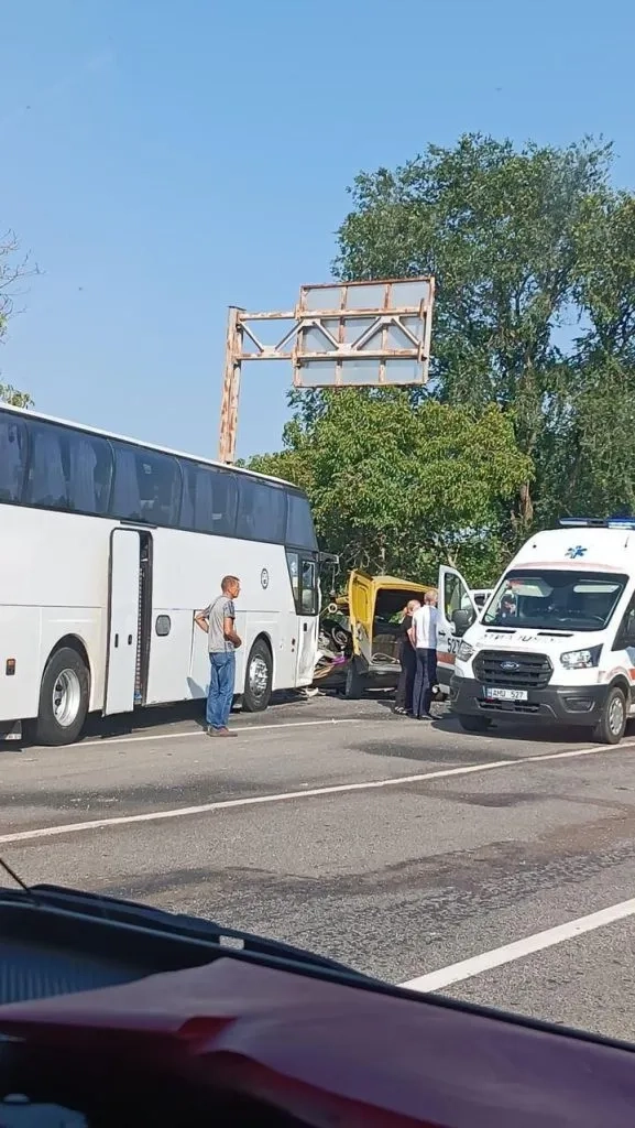 Doi oameni au murit în această dimineață în urma unui grav accident