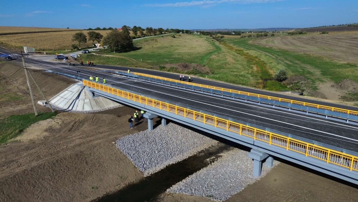 A fost deschisă circulația pe podul peste râul Răut