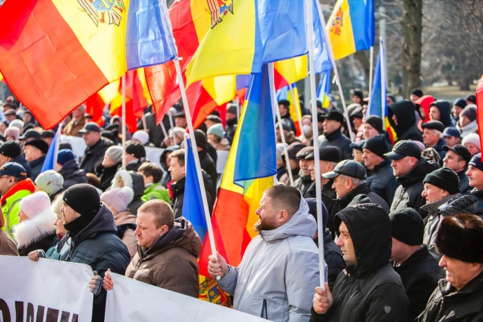 Socialiștii, cu protest la Președinție