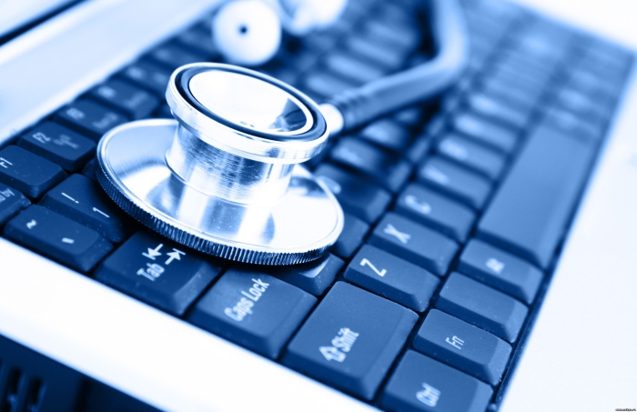 Programarea la medicii specialiști fără îndreptarea a creat haos și cozi mari