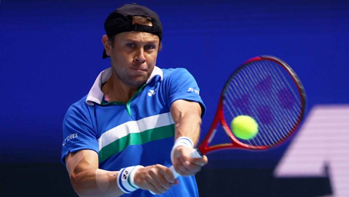Radu Albot îl învinge pe Stan Wawrinka