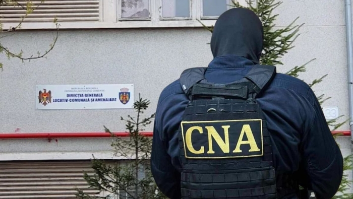 "Тендерные взяточники" из мэрии Кишинева останутся под арестом на 30 суток