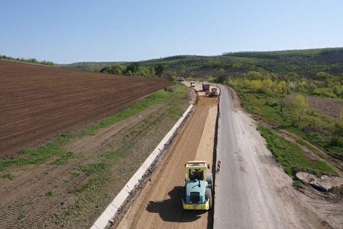 Moldova va împrumuta 150 de milioane de euro de la BERD pentru reabilitarea drumurilor cheie