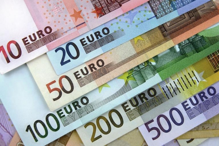 Cursul valutar stabilit pentru weekend