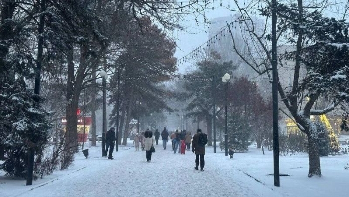 Непогода стихла: страна возвращается к жизни