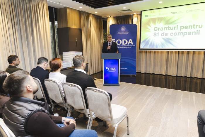 Peste 80 de antreprenori au primit granturi pentru dezvoltarea afacerilor