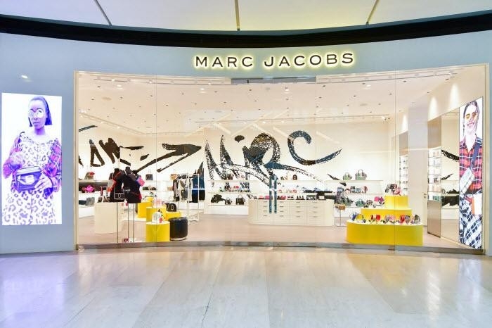 LVMH se pregătește să vândă brandul Marc Jacobs