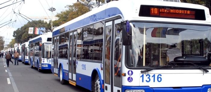 Transportul public din capitală și suburbii se scumpește