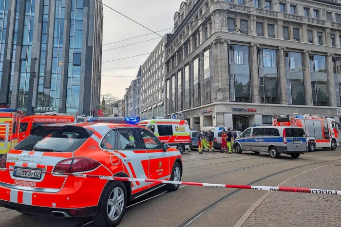 Mașina a intrat în mulțime într-o zonă aglomerată din Lepizig