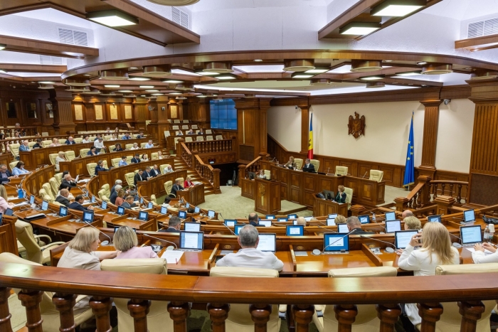 9 mai, între zi de comemorare și sărbătoare