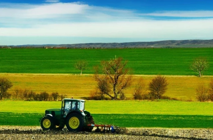 Fermierii pot depune cereri pentru compensarea accizei la motorină
