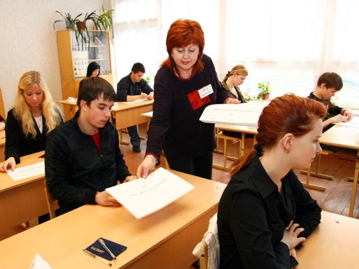Examenele de absolvire a treptei gimnaziale se vor desfășura în centre comune