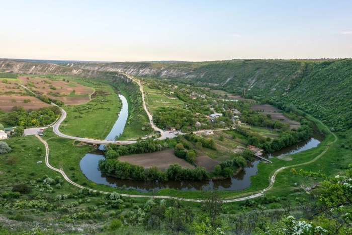 Pericol de inundații în mai multe localități