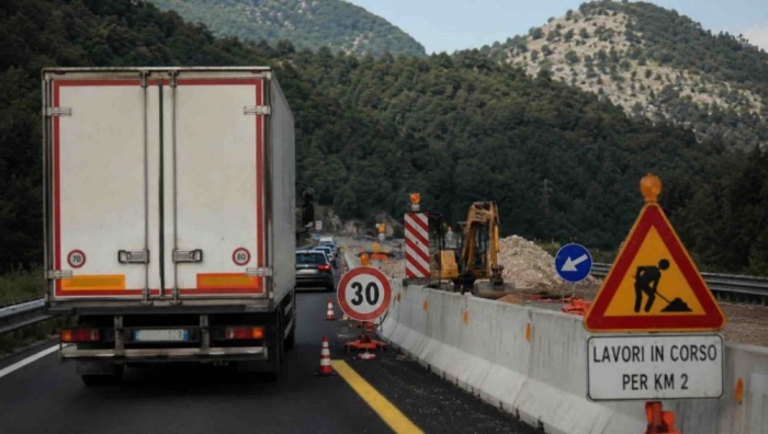 Italia returnează șoferilor taxa de autostradă dacă rămân blocați în ambuteiaj