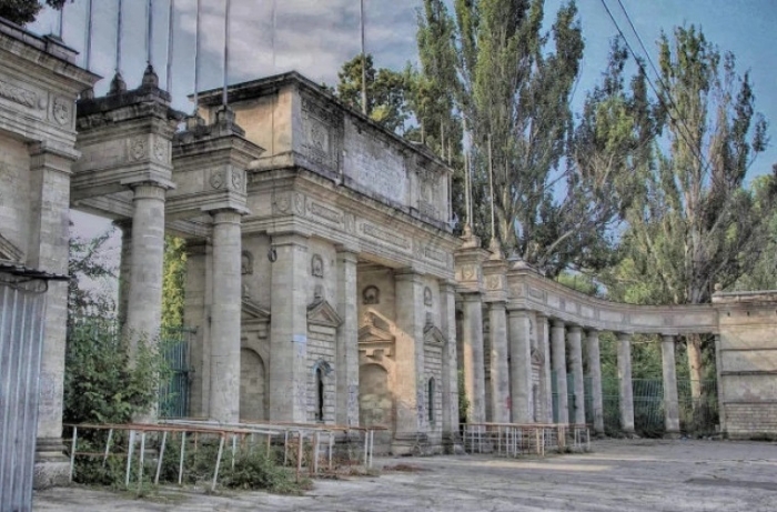Terenul fostului Stadion Republican, pregătit pentru construirea noii Ambasade SUA