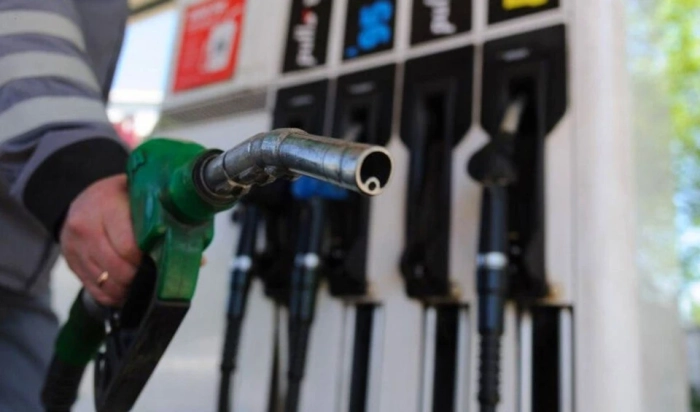 Benzina, sub 30 lei pentru un litru