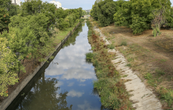 Chișinăul va fi dotat cu echipamente noi pentru întreținerea sistemului de drenaj pluvial