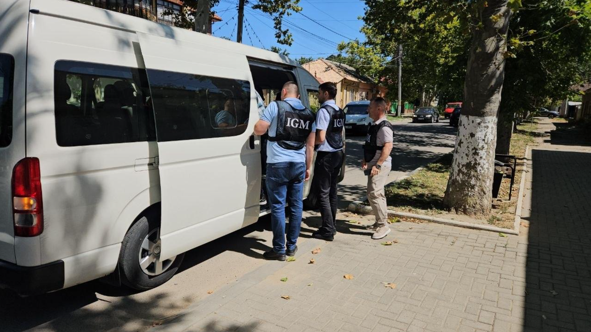 Migranți ilegali, trimiși acasă