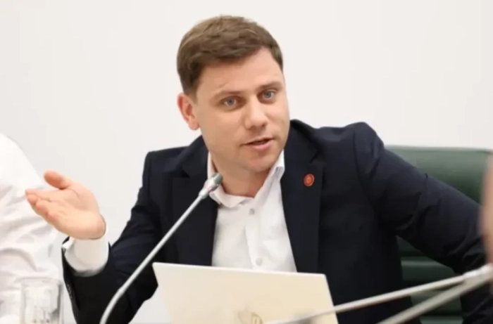 Dumitru Roibu: Împrumuturile trebuie direcționate către dezvoltarea țării, nu către acoperirea cheltuielilor curente