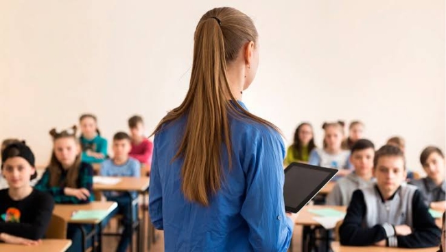 Încă o șansă pentru tinerii pedagogi